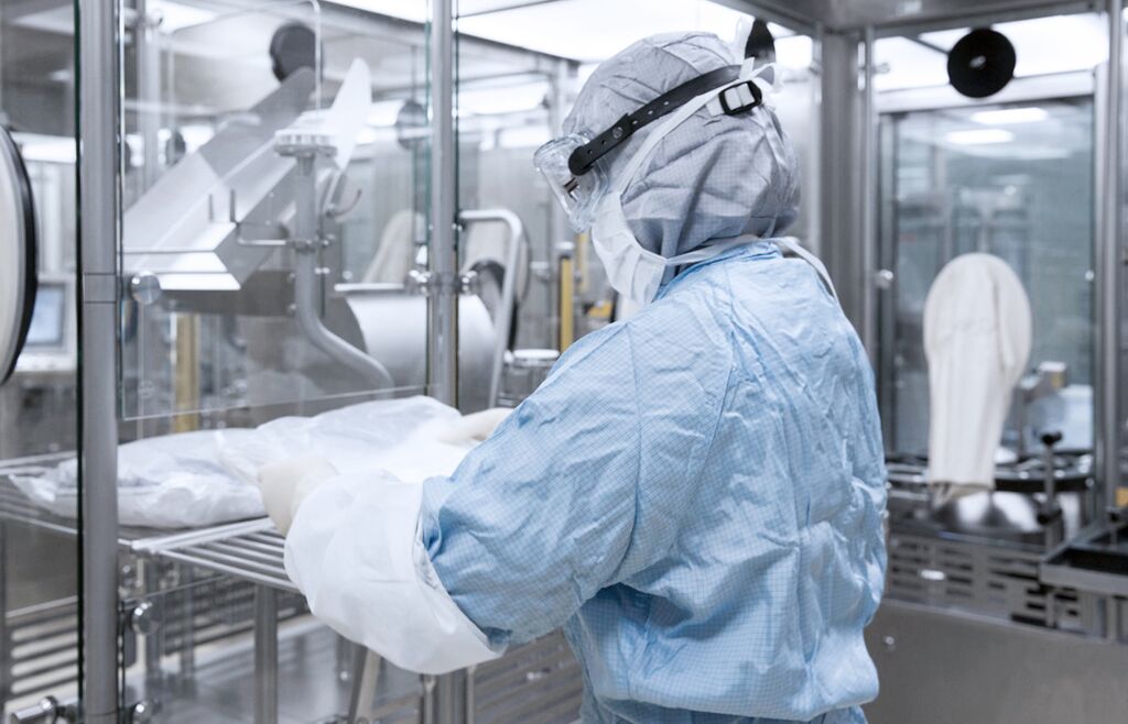 Aseptic filling machines and solutions for secondary packaging